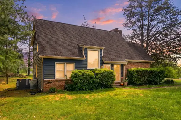 674 Lakeside Dr, Springfield, TN 37172