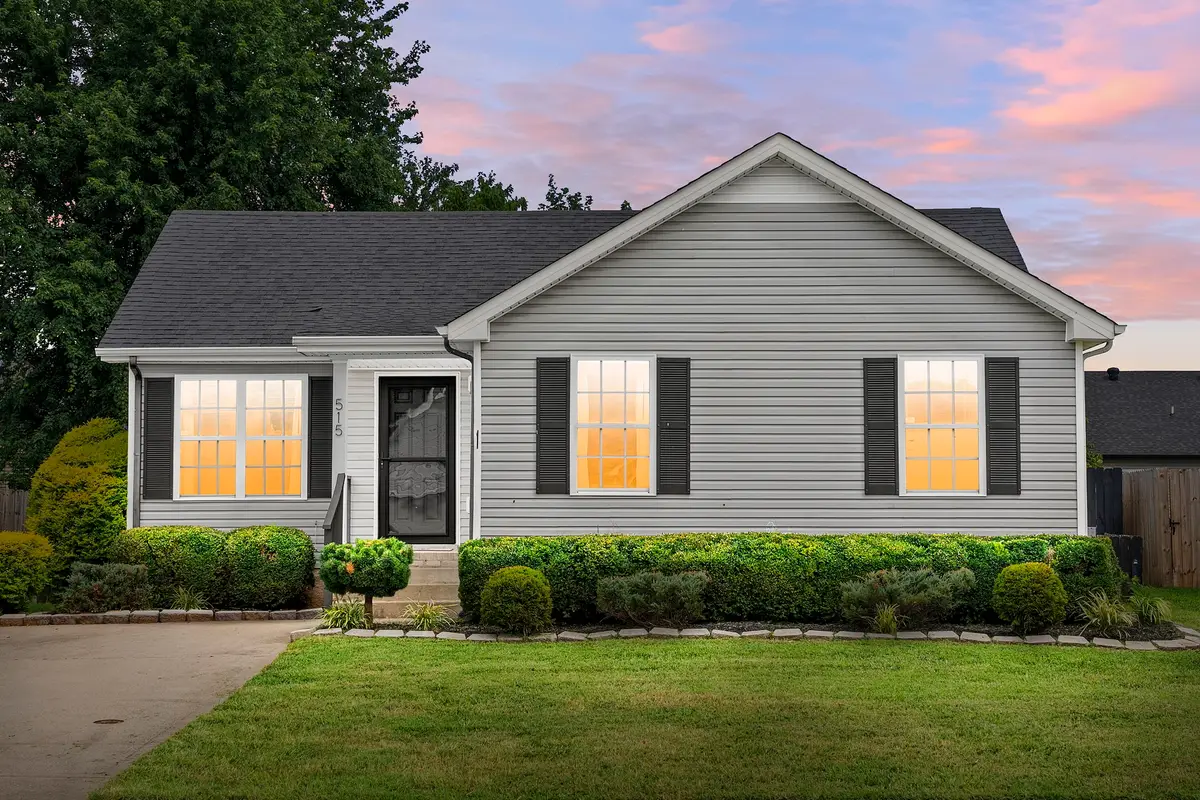 515 Oakmont Dr, Clarksville, TN 37042 - #1