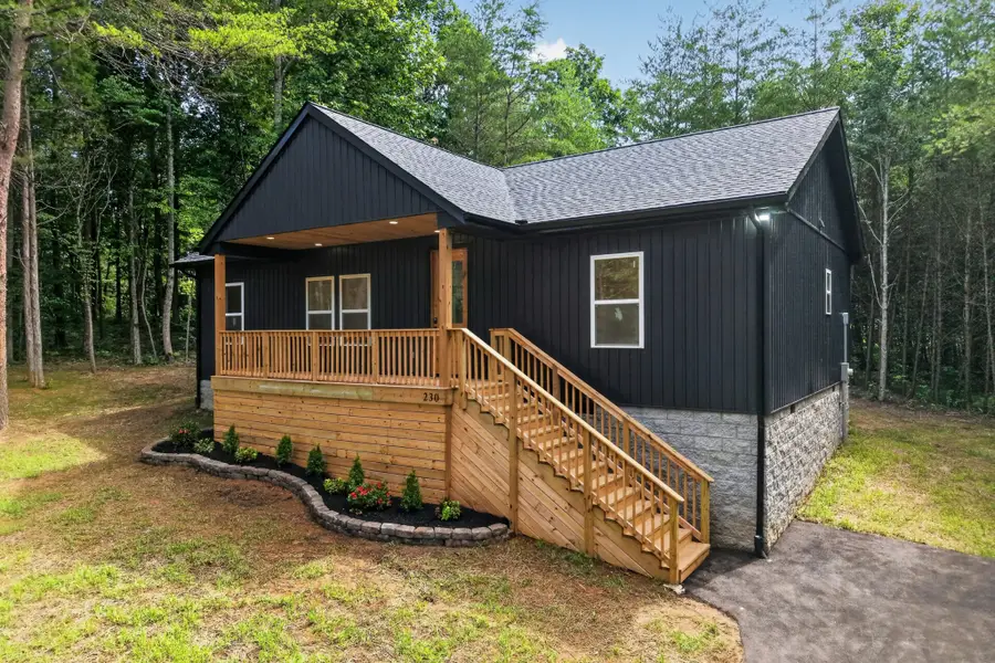 230 Hickory Ln, Sparta, TN 38583 - #2
