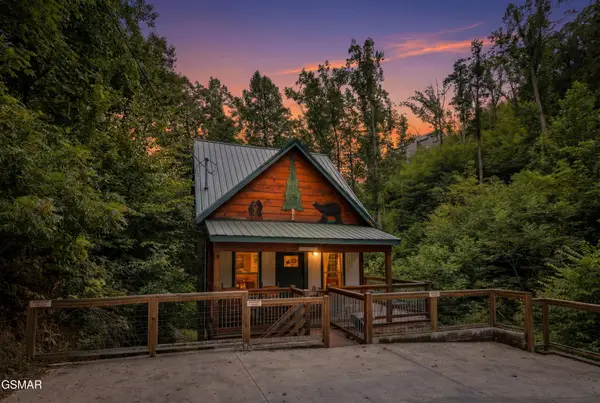 349 Wiley Oakley Drive, Gatlinburg, TN 37738