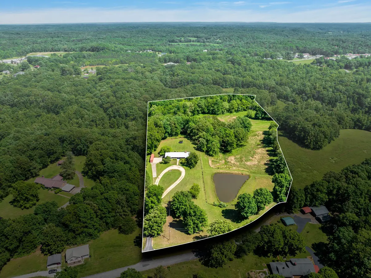 2993 Hobbitshire Dr, Centerville, TN 37033 - #1