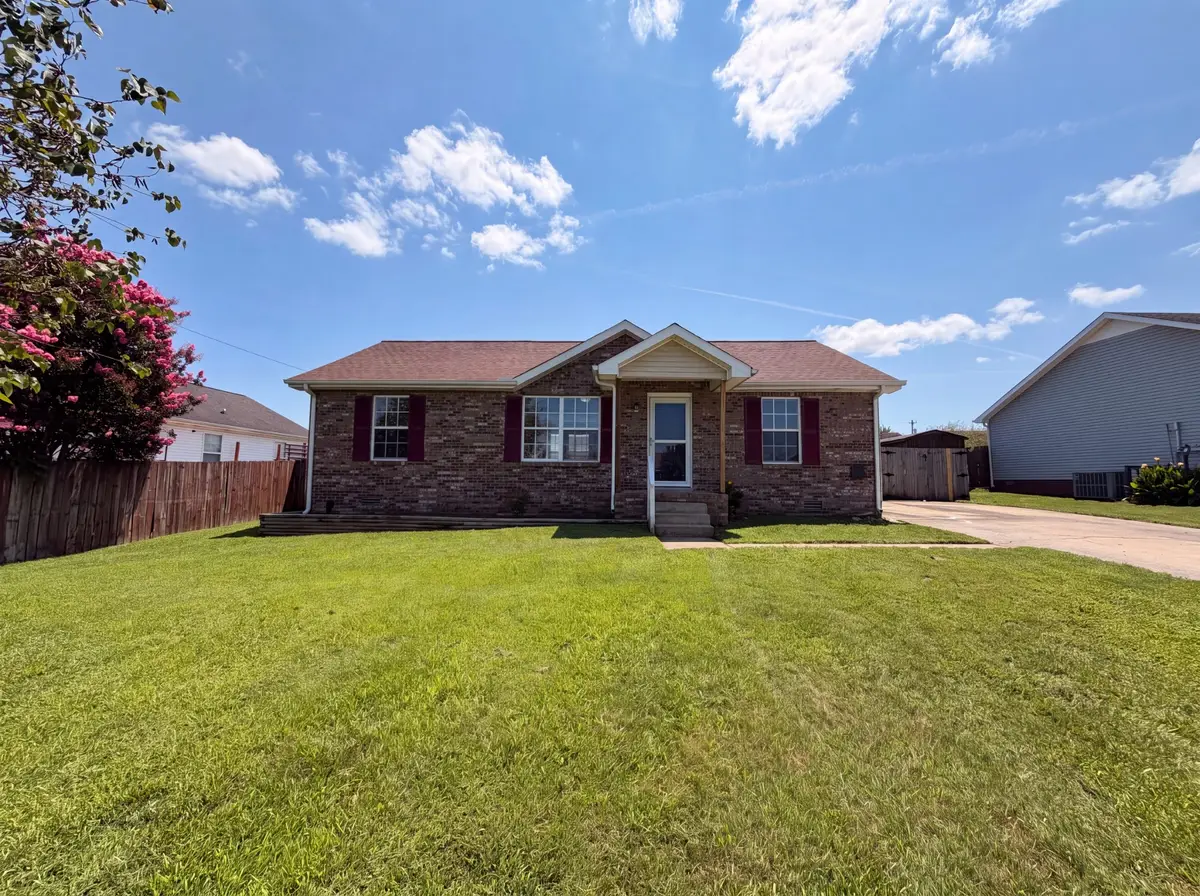 1046 Mile High Dr, Clarksville, TN 37042 - #1
