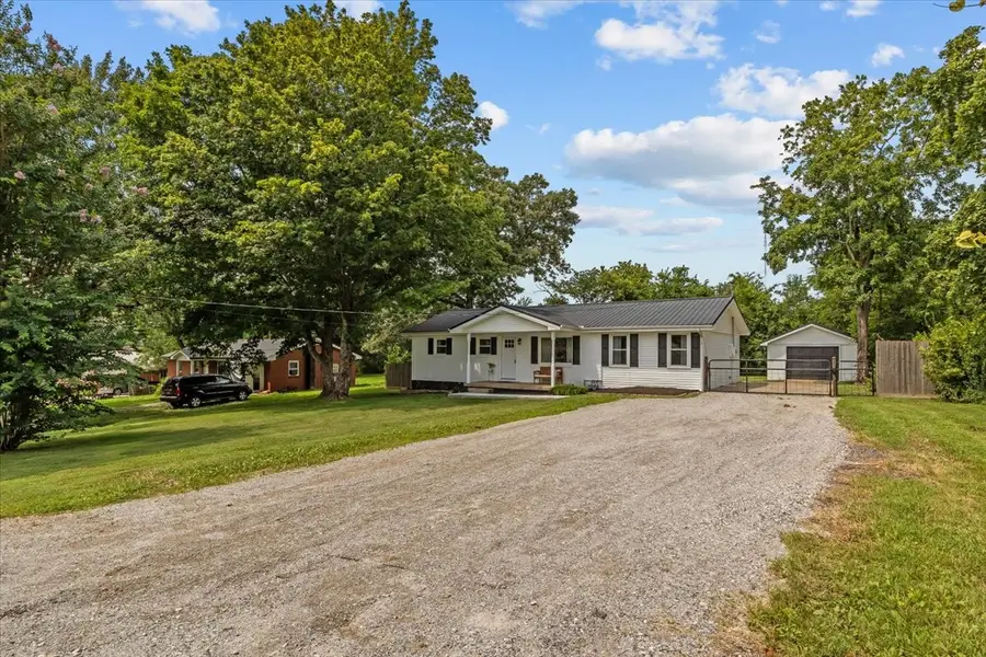 212 Oakhill Dr, Vanleer, TN 37181 - #2