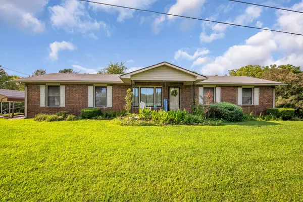 152 W Piney Rd, Dickson, TN 37055