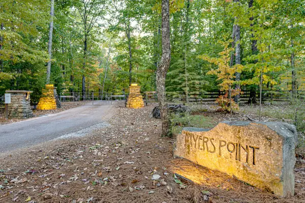 14B Myers Point Rd, Sewanee, TN 37375