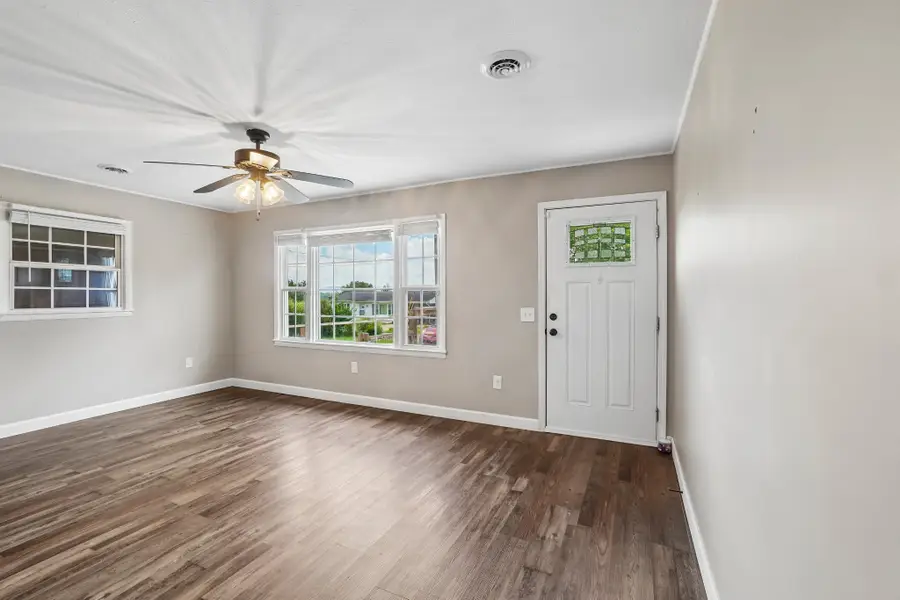 807 Hilltop Dr, Greeneville, TN 37745 - #3