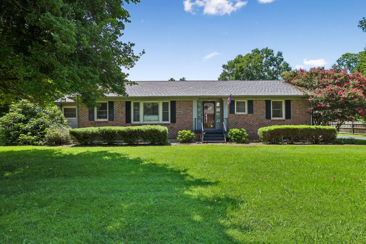 204 8th Ave Se, Winchester, TN 37398 - #1