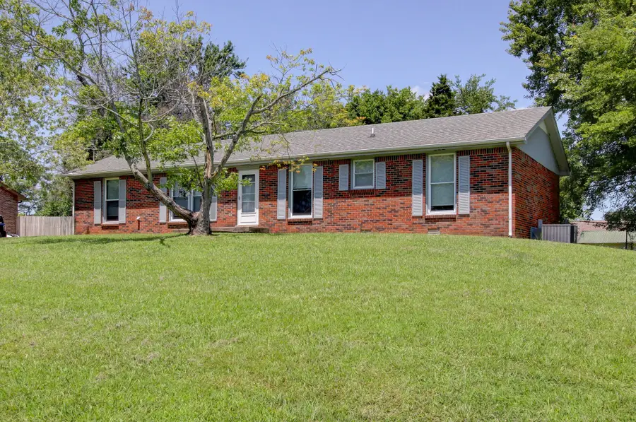 521 Cheatham Dr, Clarksville, TN 37042 - #3