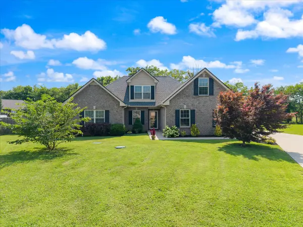 100 Cumulus Ct, Murfreesboro, TN 37127