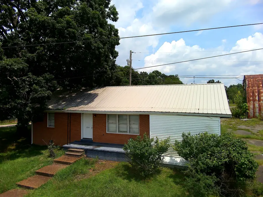 204 Lick Creek Rd, Linden, TN 37096 - #2
