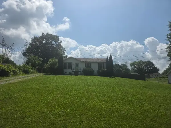 2819 Sparrow Dr, Clarksville, TN 37040