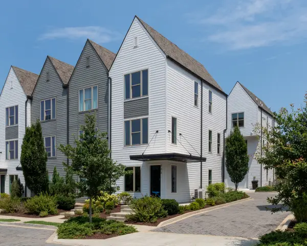 323 East Village Ln, Nashville, TN 37216