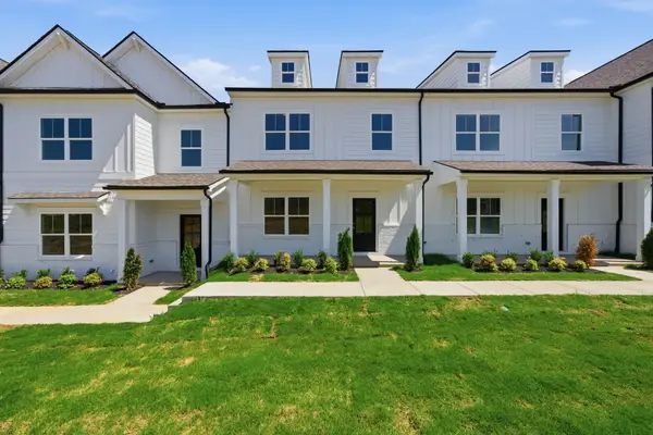 203 Martindale Ln, Clarksville, TN 37043
