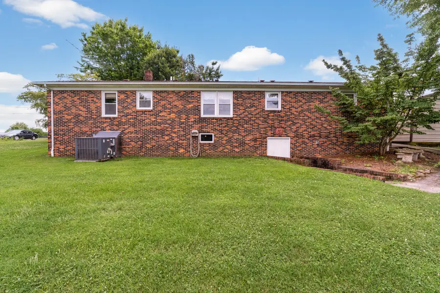3035 Monterey Hwy, Sparta, TN 38583 - #2