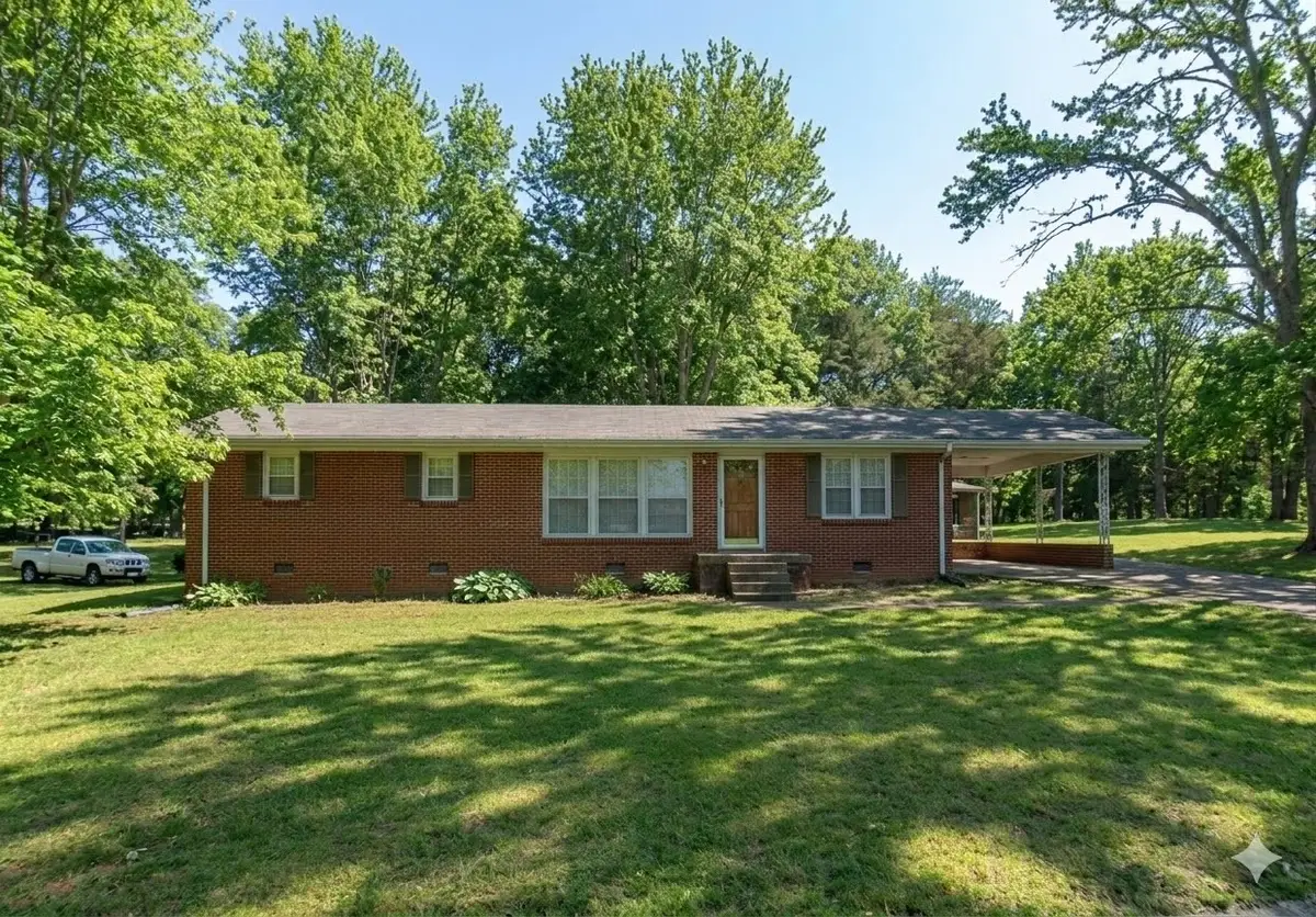 740 Driver Cir, Hartsville, TN 37074 - #1