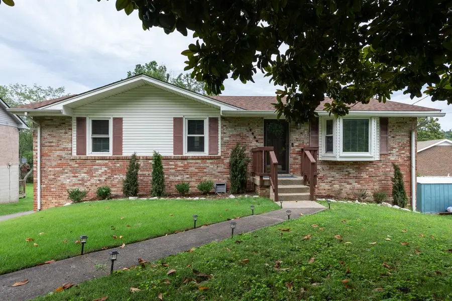 7965 Sawyer Brown Rd, Nashville, TN 37221 - #2