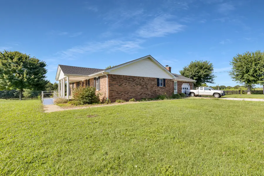 60 Lawson Ln, Russellville, KY 42276 - #3