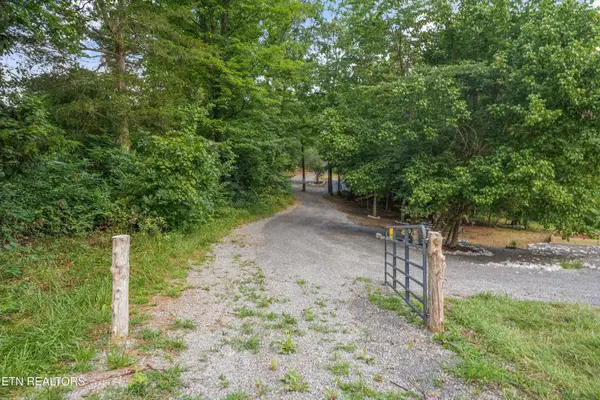 233 Highway 370, Luttrell, TN 37779