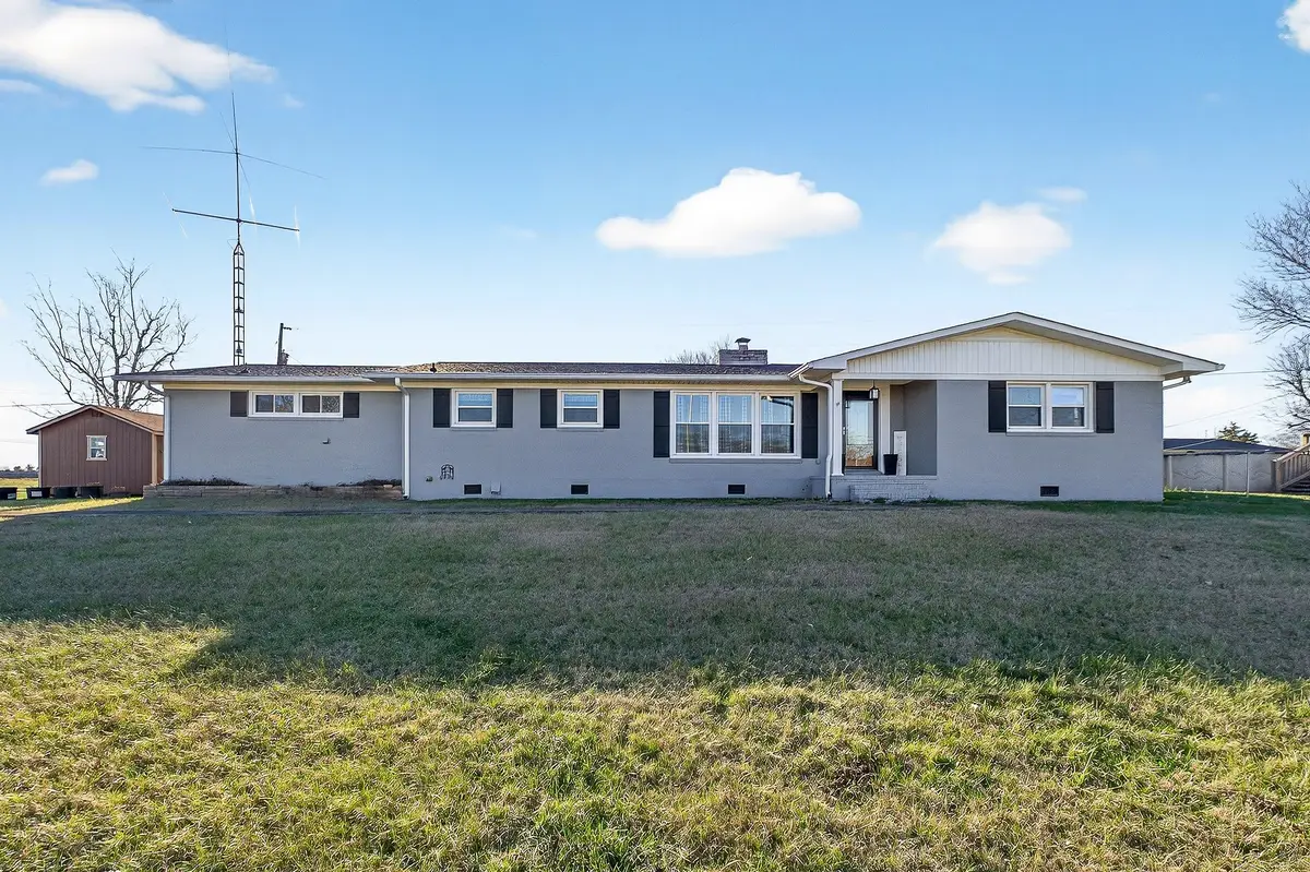513 N Spring St, Sparta, TN 38583 - #1