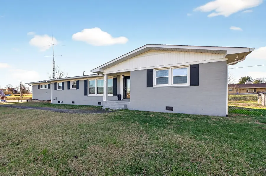 513 N Spring St, Sparta, TN 38583 - #2