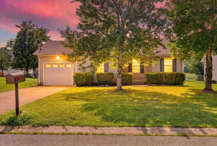 221 Grant Ave, Oak Grove, KY 42262 - #2