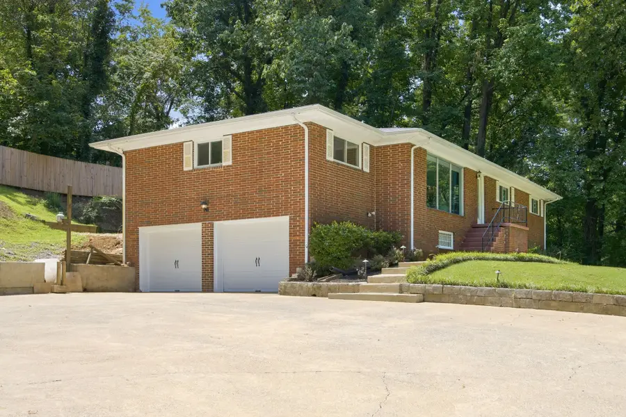 610 W Shadowlawn Dr, Chattanooga, TN 37404 - #3