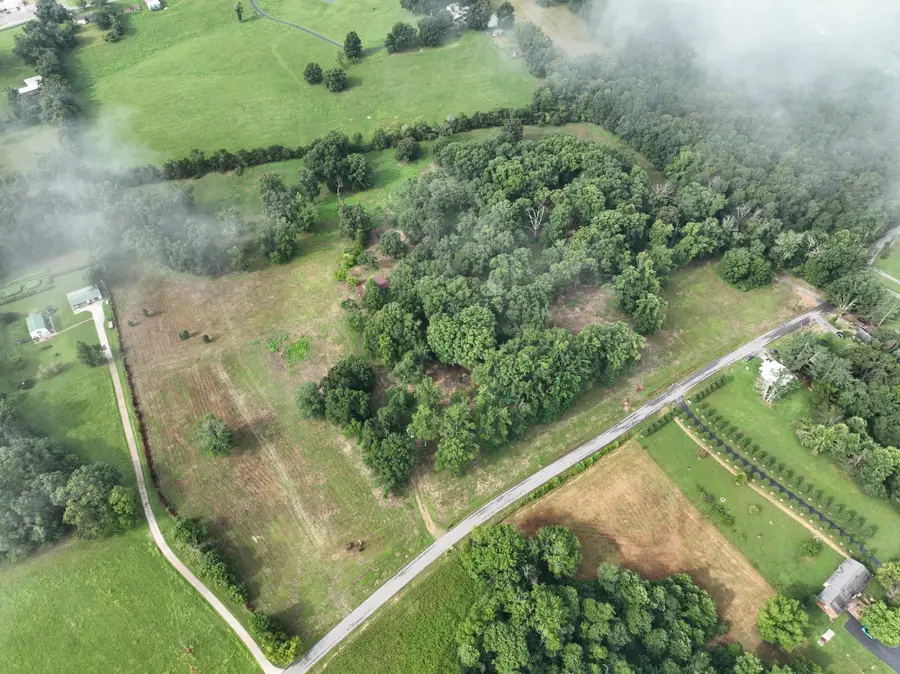 296 Lake Westmoreland Rd, Westmoreland, TN 37186 - #3
