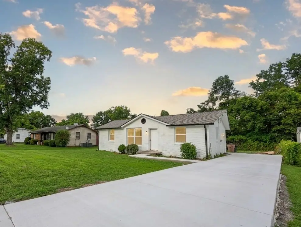 160 Haynes Park Dr, Nashville, TN 37218 - #1