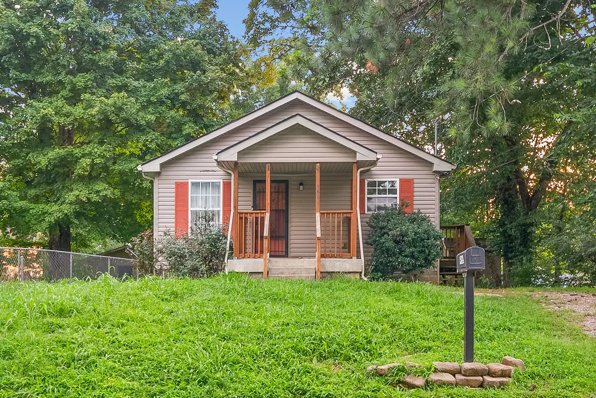 966 Greenwood Ave, Clarksville, TN 37040 - #1