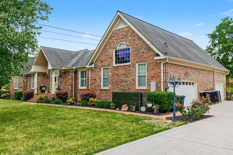 201 Buchanan Cir, Hendersonville, TN 37075 - #2