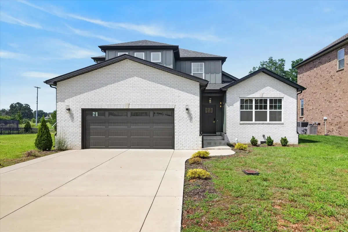 281 Bluebell Dr, Clarksville, TN 37043 - #1