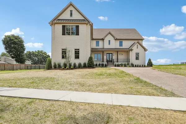 335 Raintree Dr, Hendersonville, TN 37075