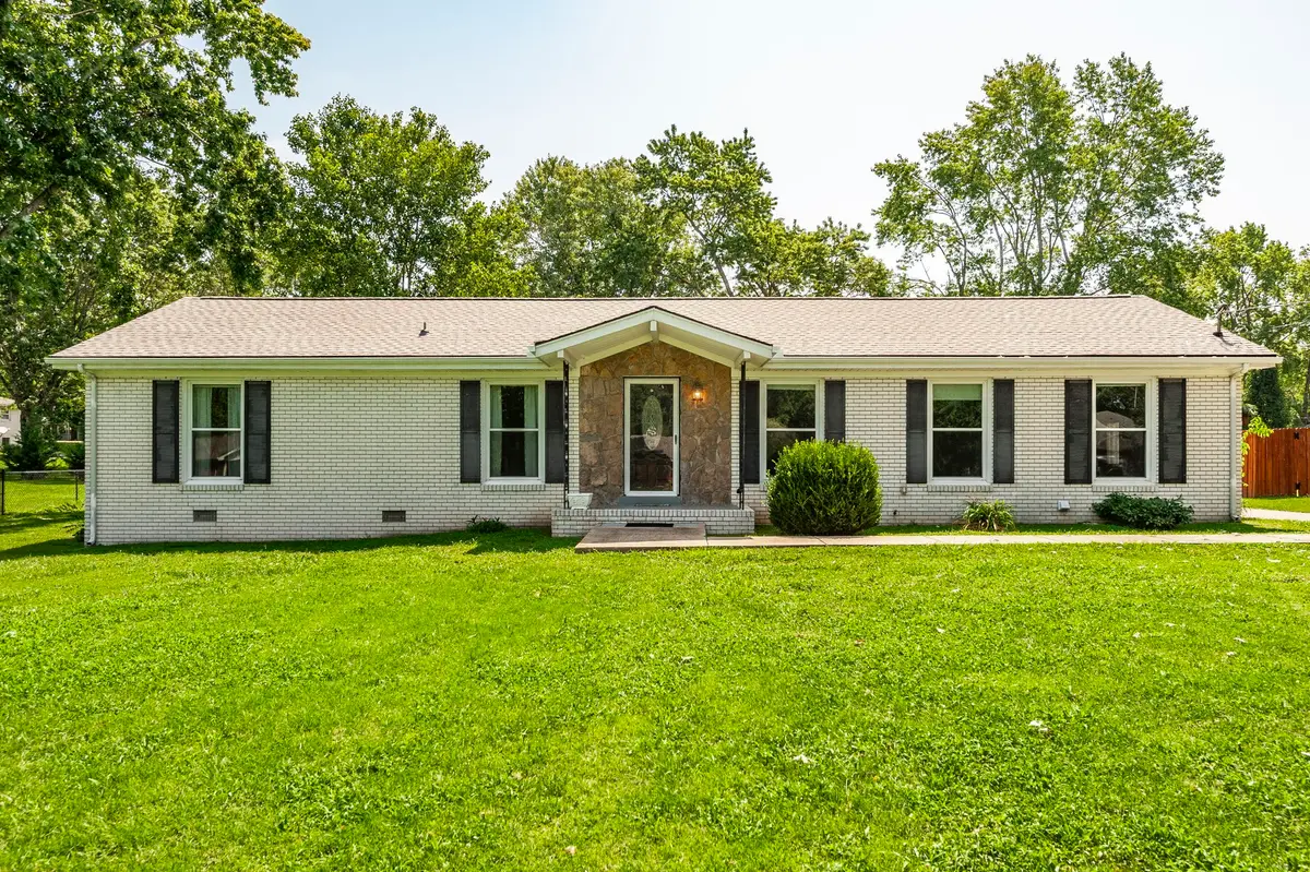 840 Britton Ave, Gallatin, TN 37066 - #1