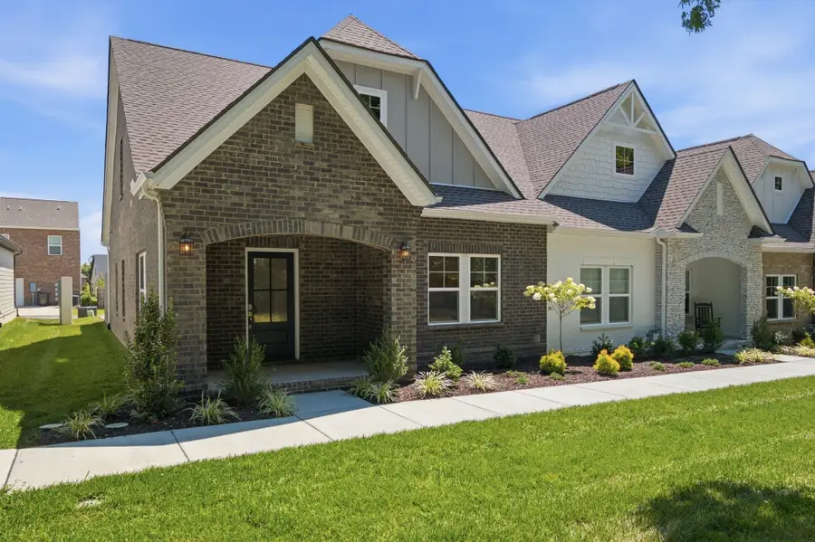 728 Coburg Street, Gallatin, TN 37066 - #2