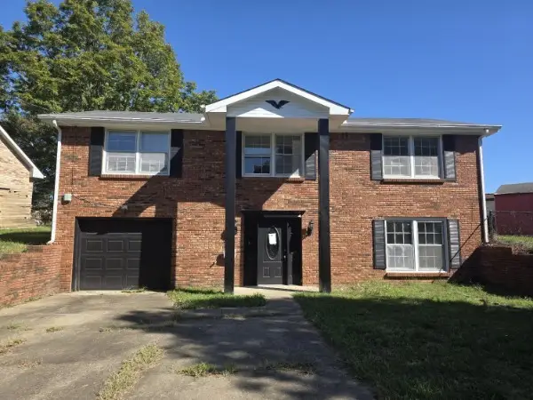 803 Margret Dr, Clarksville, TN 37042