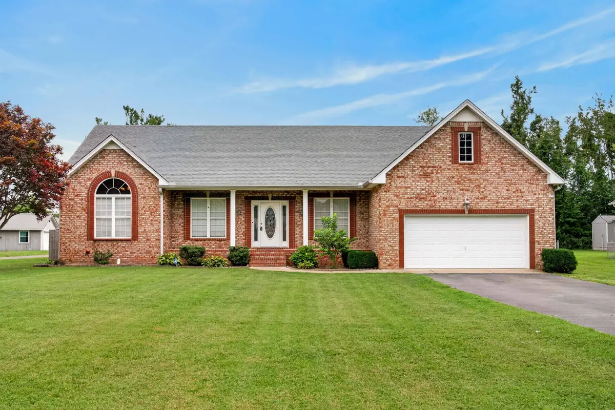 513 N Russell St, Portland, TN 37148 - #1