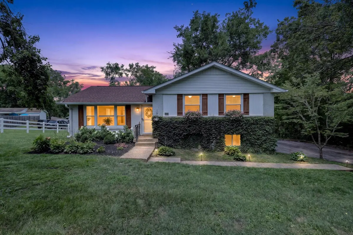 302 Dorr Dr, Goodlettsville, TN 37072 - #1