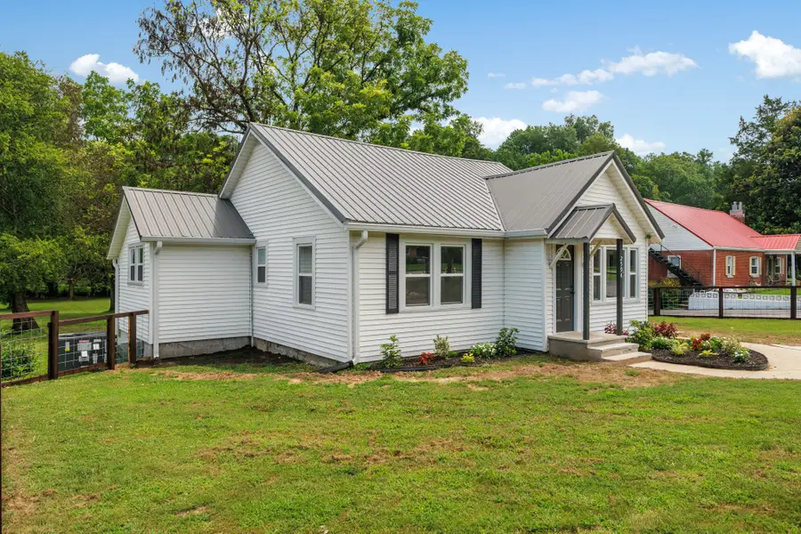 2594 Faulkner Springs Rd, McMinnville, TN 37110 - #2
