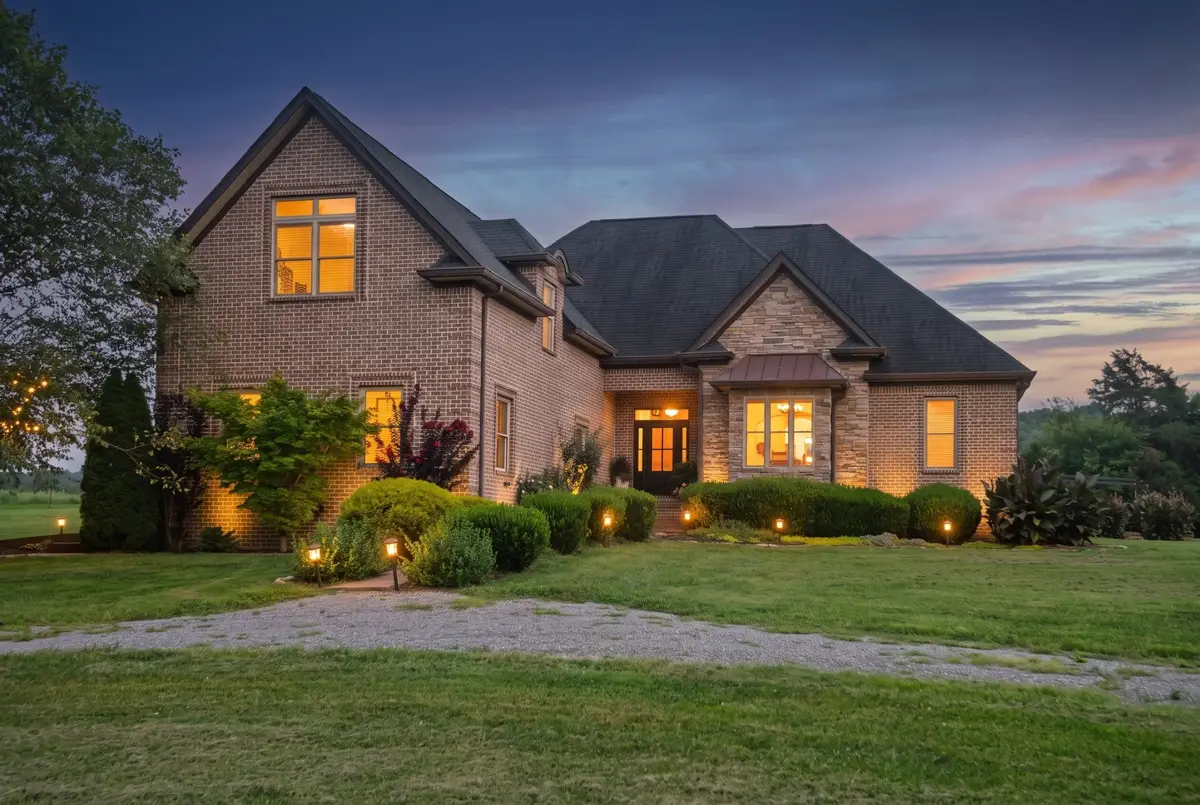 120 Wartrace Creek Rd, Wartrace, TN 37183 - #1