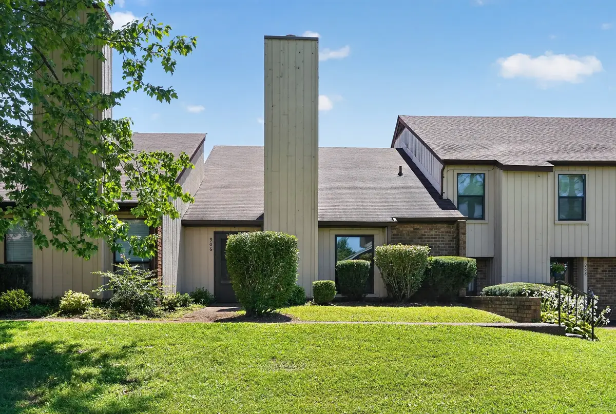 906 Old Fountain Pl, Hermitage, TN 37076 - #1
