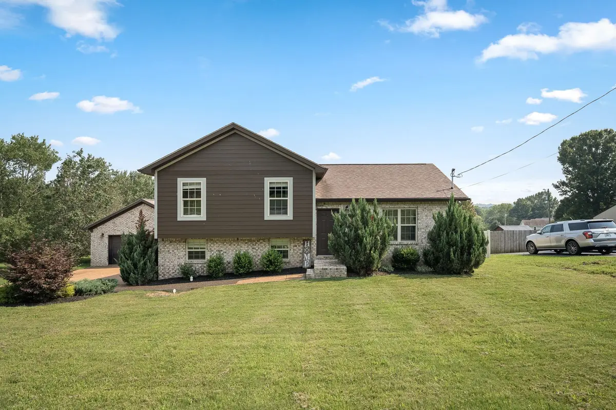 304 Narrows Rd, Shelbyville, TN 37160 - #1