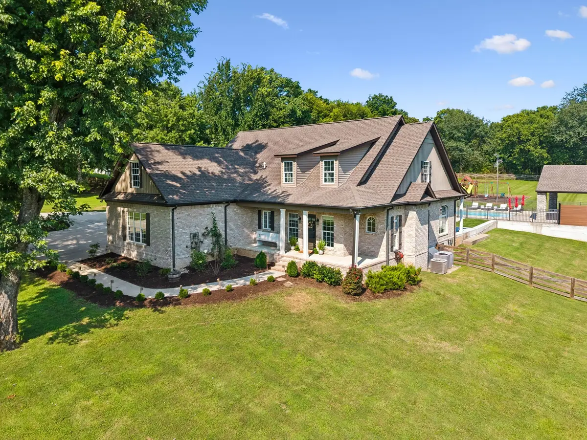 4009 Erwin Rd, Columbia, TN 38401 - #1