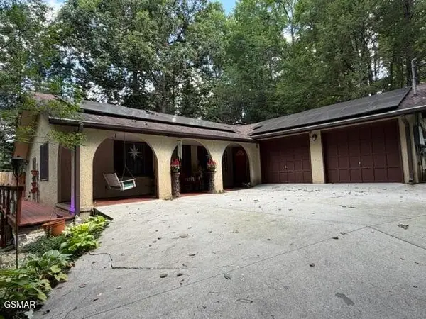 1633 Cardinal Drive, Gatlinburg, TN 37738