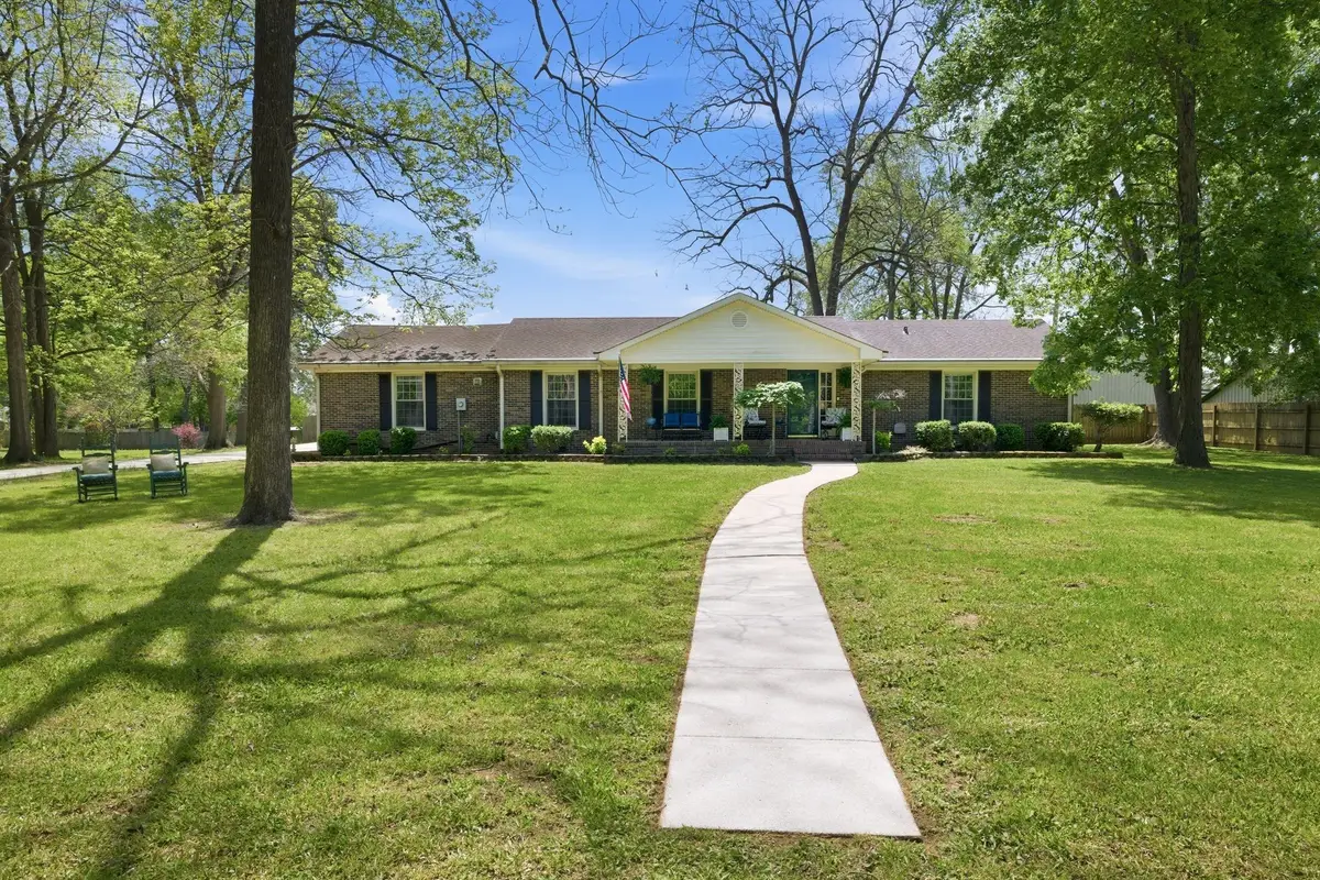 100 April Ln, Shelbyville, TN 37160 - #1