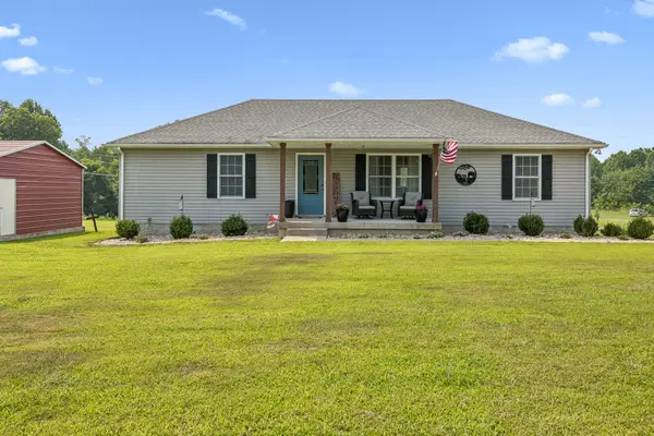 420 Douglas Ln, Lafayette, TN 37083