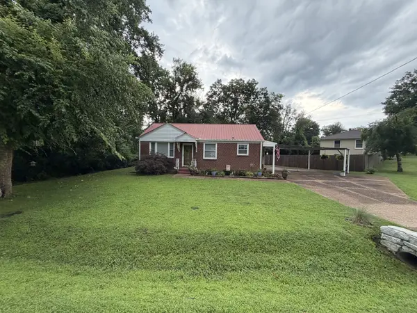 2113 Geneiva Dr, Nashville, TN 37216