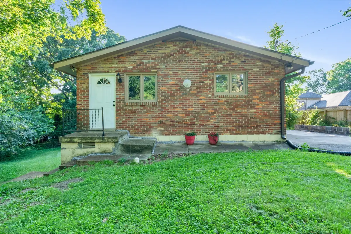 946 Greenwood Ave, Clarksville, TN 37040 - #1