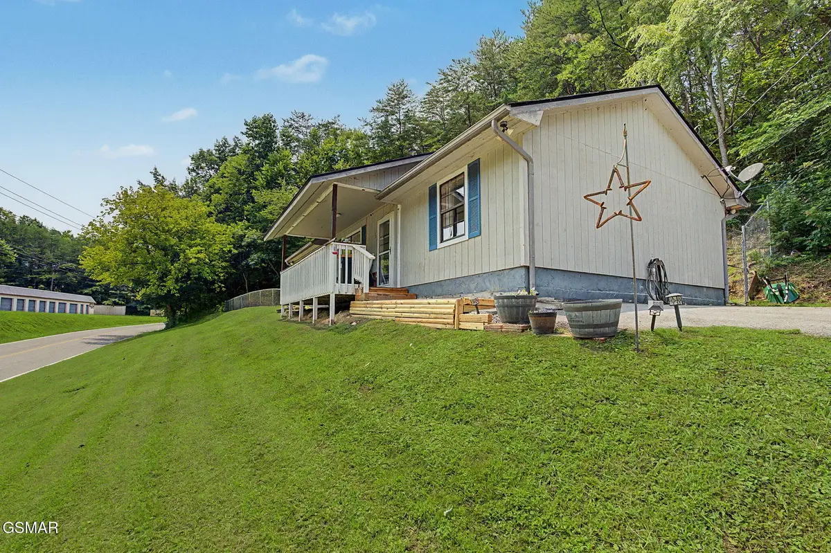 524 Pine Mountain Road, Pigeon Forge, TN 37863 - #1