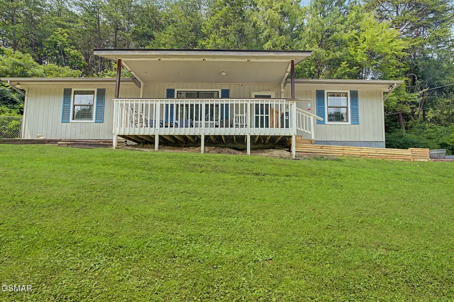 524 Pine Mountain Road, Pigeon Forge, TN 37863 - #2
