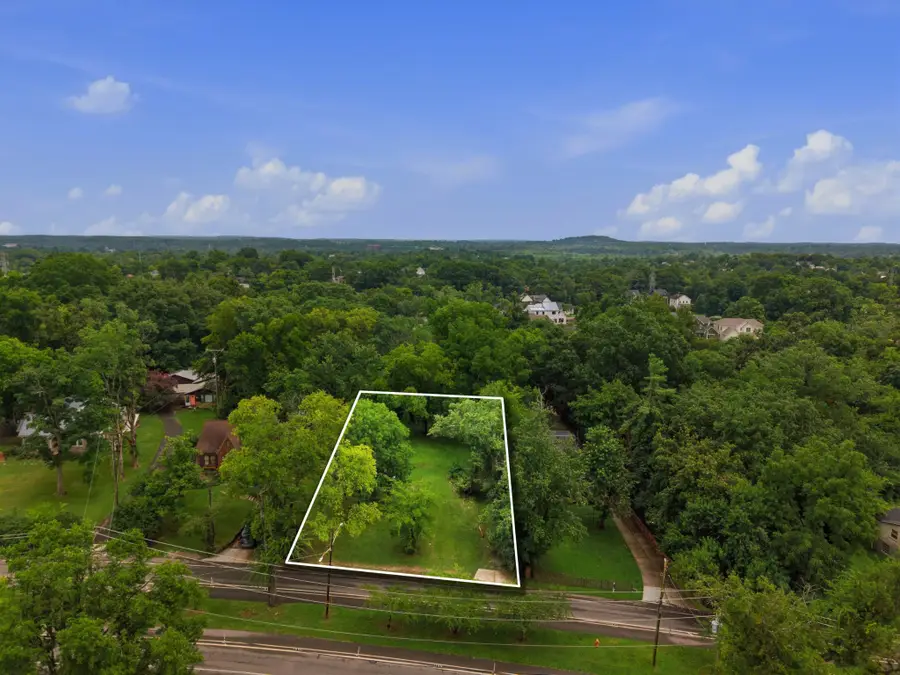 1521 Riverside Dr, Nashville, TN 37206 - #3